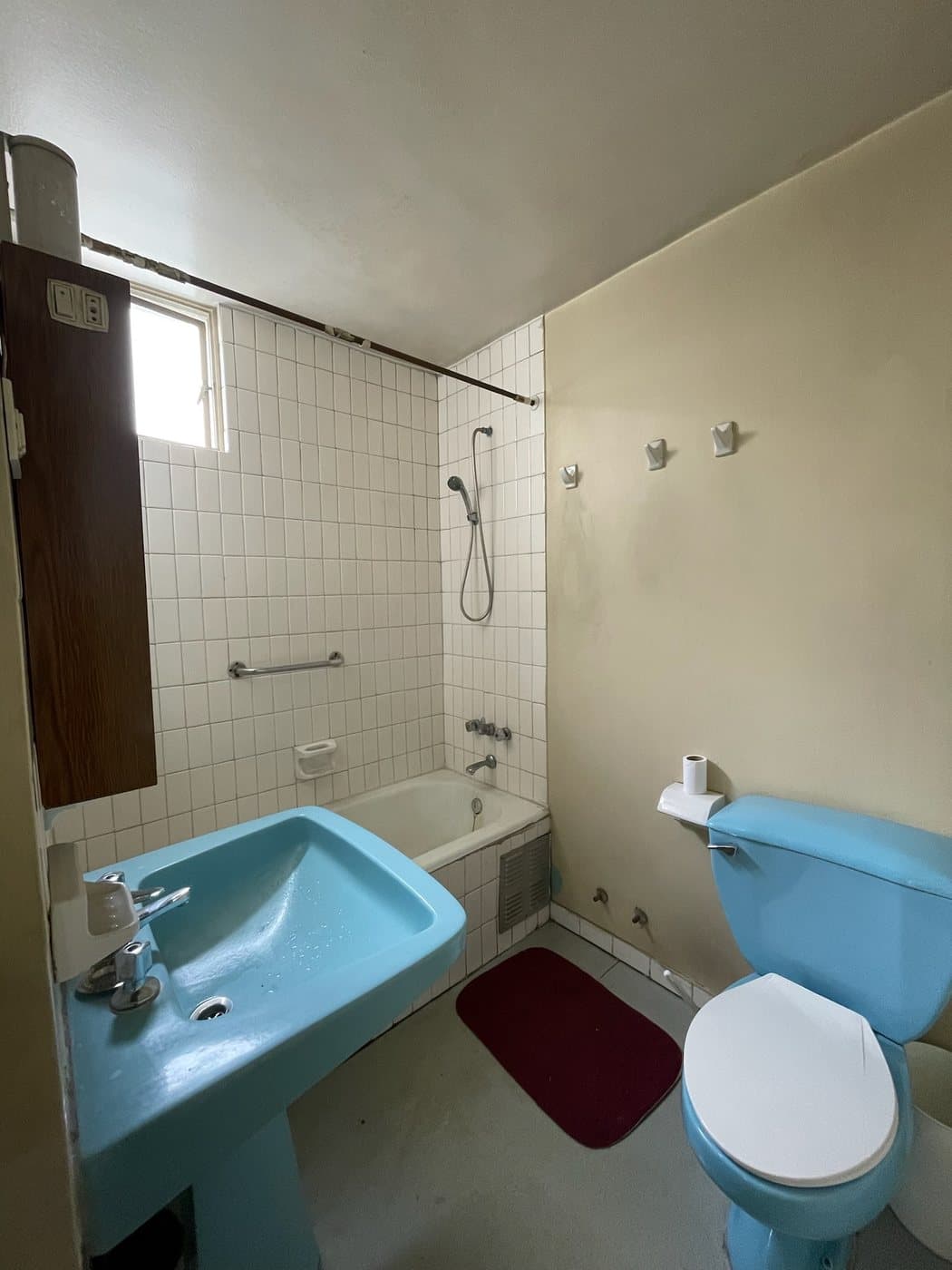 Baño principal antes de la remodelación