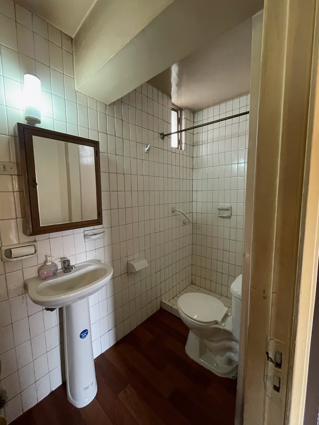 Segundo baño antes de la remodelación