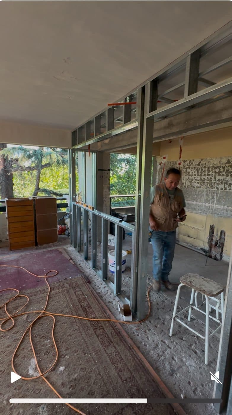 Retiro de tabiques y ventanas